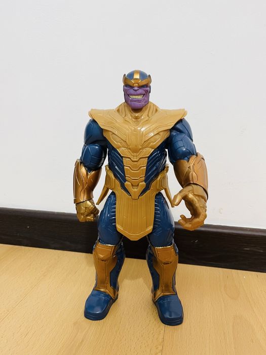 Bonecos Figuras Thanos Titan Deluxe