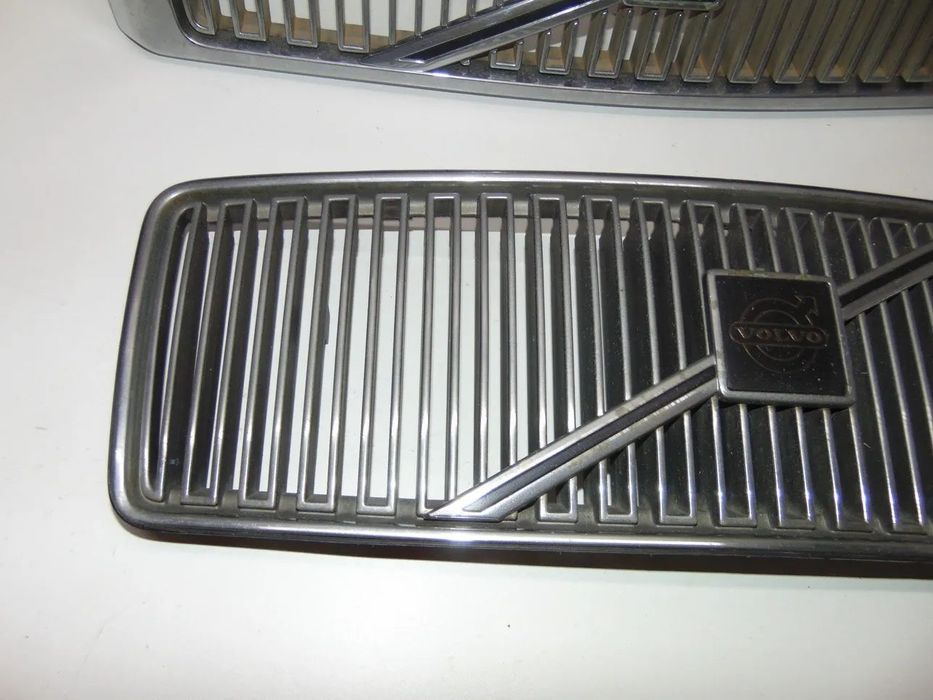 Volvo 440 grelhas " nova de stock antigo