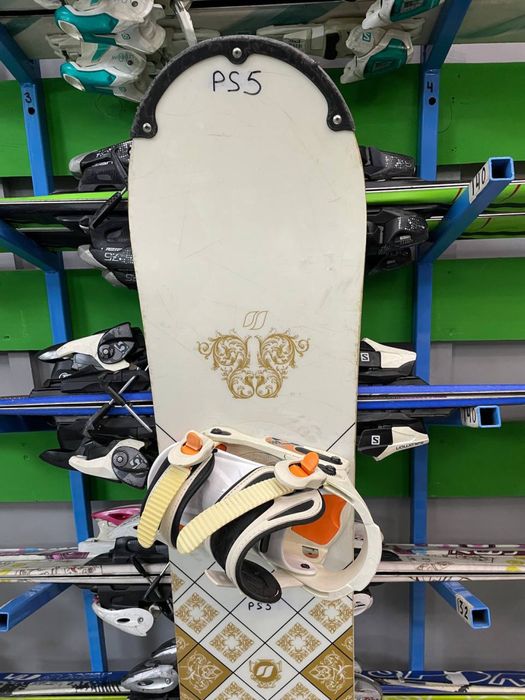 Сноуборд з кріпленням Flow