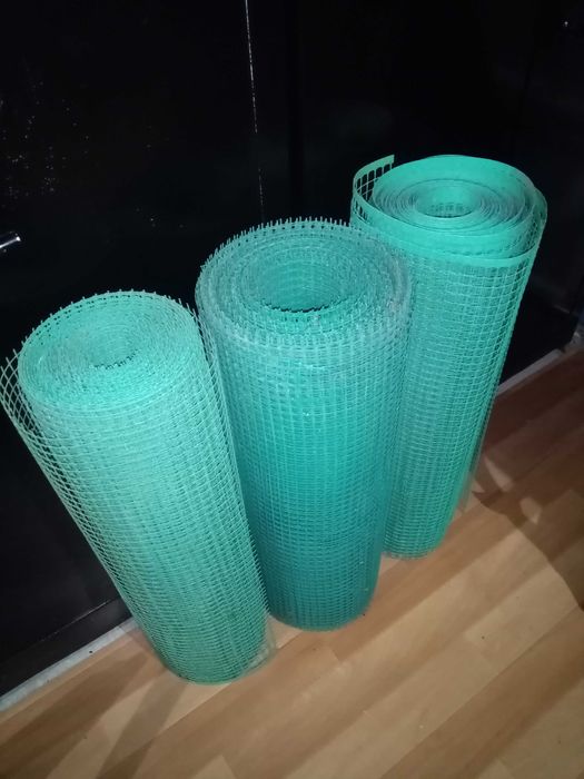 Siatka ogrodnicza plastikowa 80cm stan bdb około 65 metrów