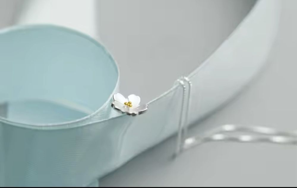 Naszyjnik z piwonią