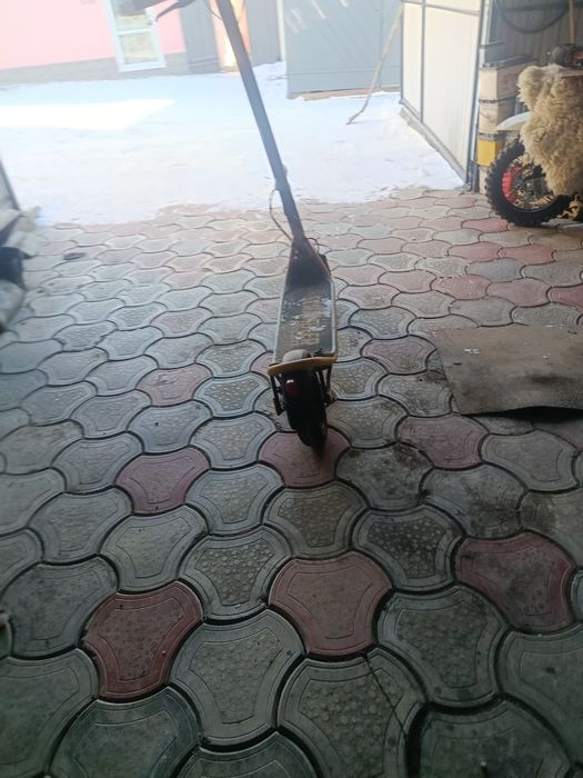 Продаж самокатів