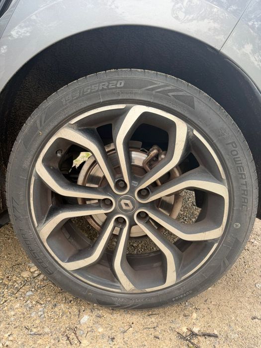 Renault grand scenic, pode ser colocado na plataforma da TVDE