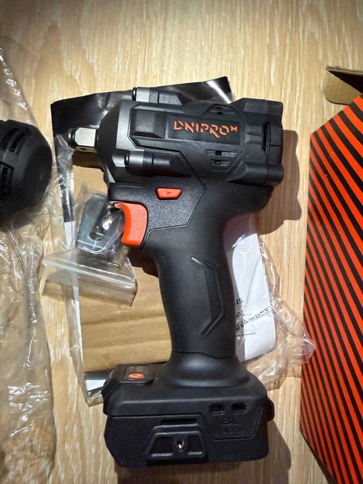 акумуляторний дриль-шуруповерт, гайковерт Dnipro-M CD-200 BC Ultra.
