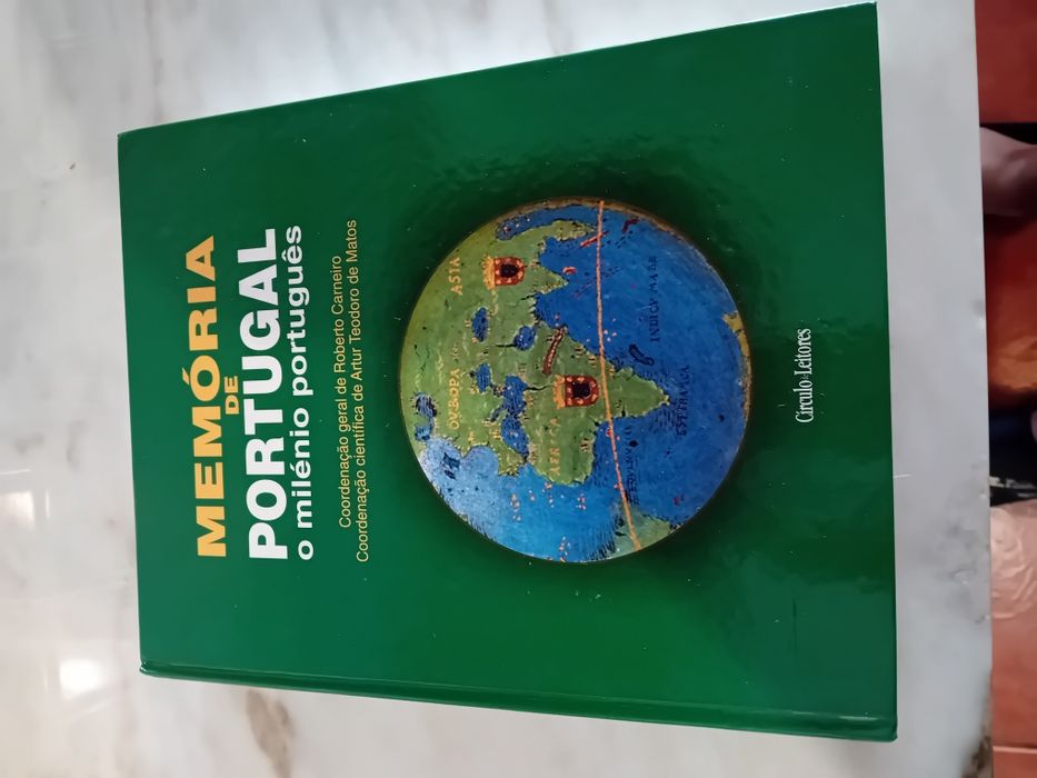 Conjunto de 2 Livros Memória do Mundo e Memória de Portugal