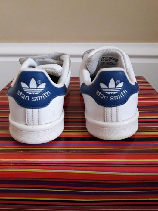 Кроссовки, кросівки, взуття Adidas.