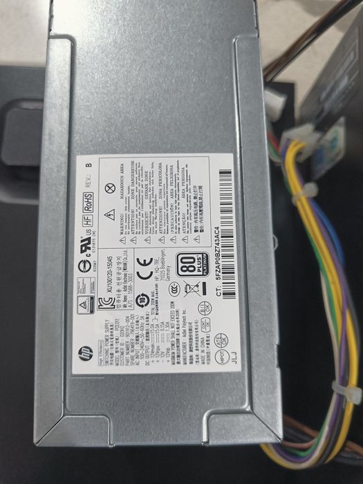 HP prodesk 600 G2 SFF  + fonte de alimentação nova