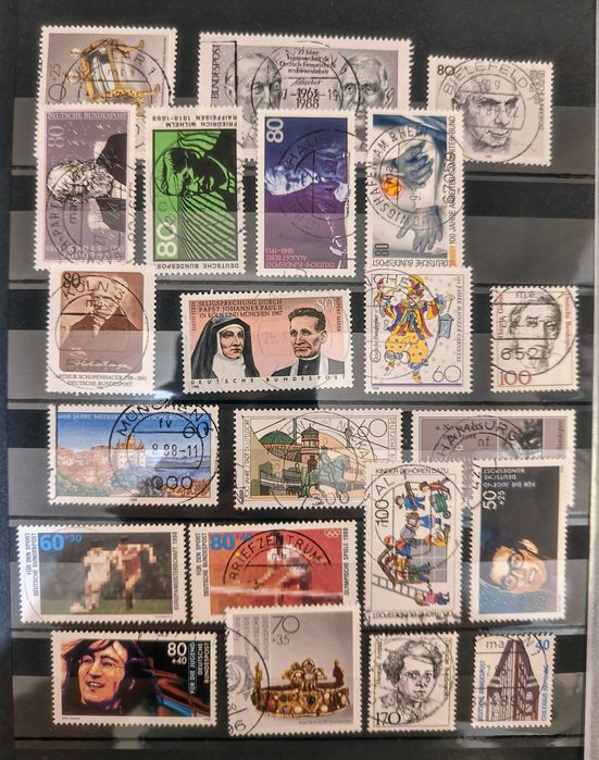 Niemieckie stemplowane znaczki z rocznika 1988