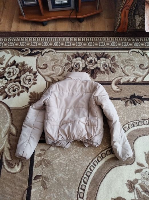 Курточка, в хорошому стані