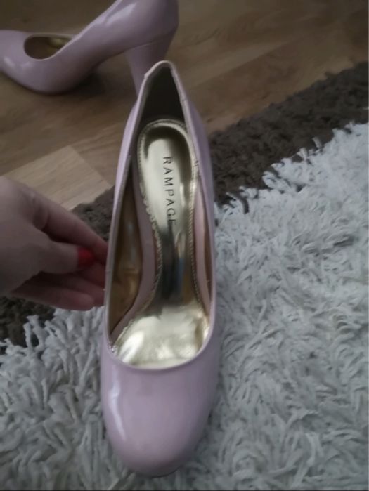 Nowe lakierowanie różowe buty na obcasue 38