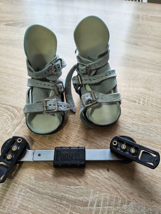 Buty mitchela z szyną
