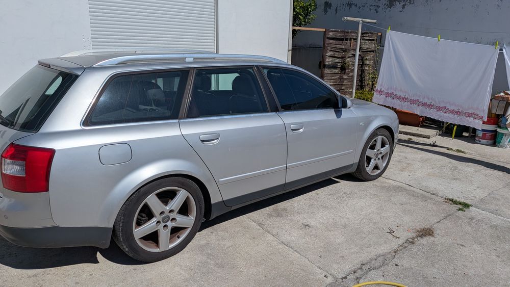 Para venda Audi A4 V6 4x4 de 2005 com 180 CV
