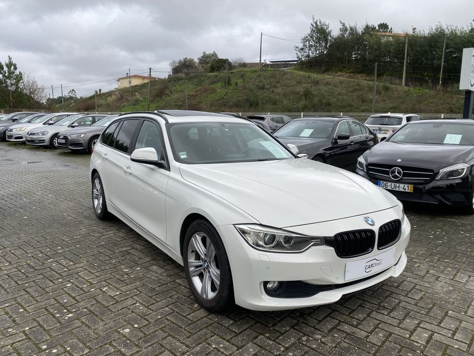 BMW 320d Sport Auto - GPS + Teto panorâmico + Vidros