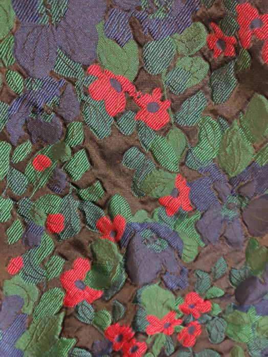 Темно-зелений піджак в квітах