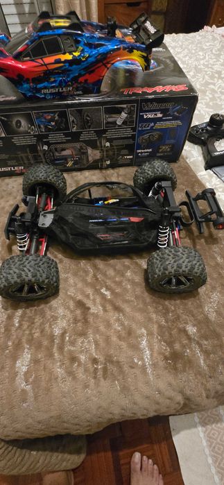Carro RC Traxxas Rustler 4x4 VXL
