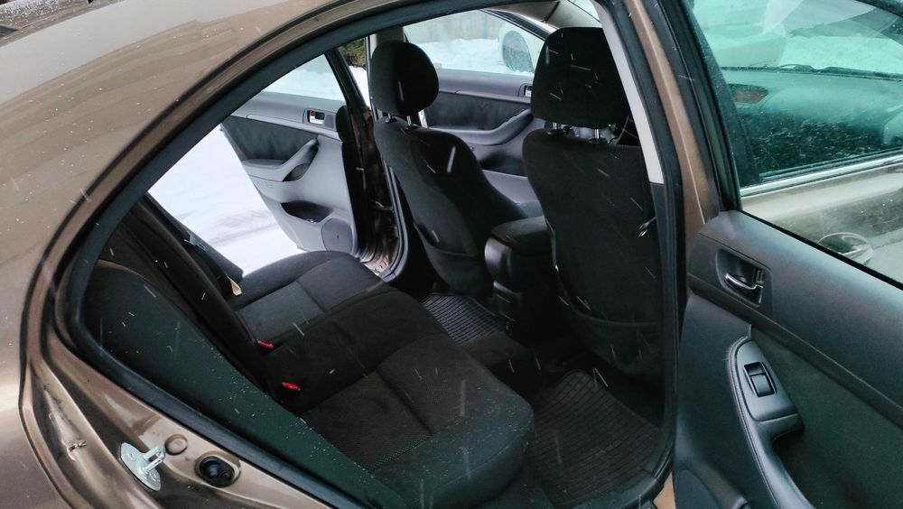 Toyota Avensis 1.8 T25 VVTi benzyna/gaz