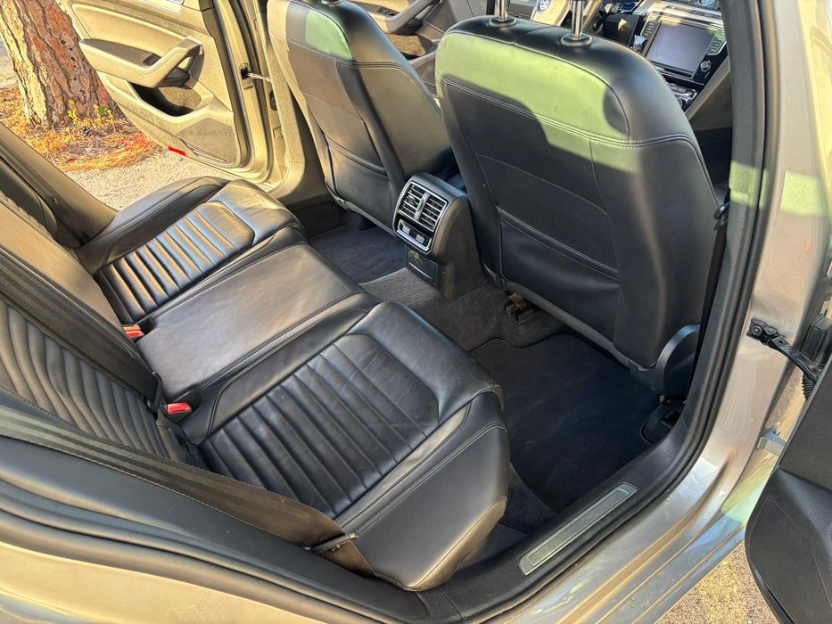 VW Passat GTE Variant Hibrido Plug-In