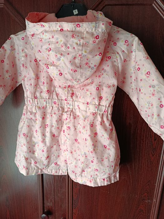 Легенька вітрівка- курточка на дівчинку