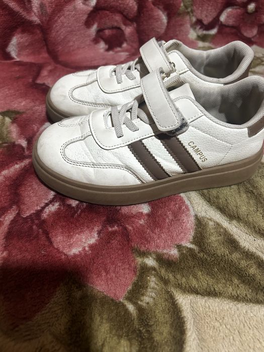 Продам Дитячі кросівки розмір 35