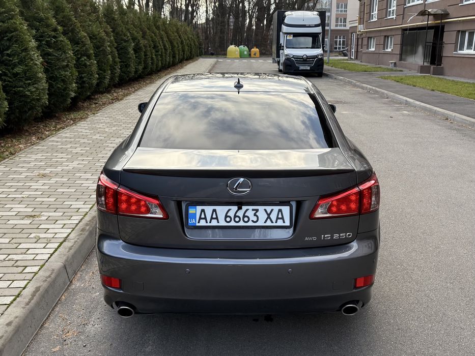 Lexus IS250 AWD 2012 - 177 тис. км, газ/ бензин