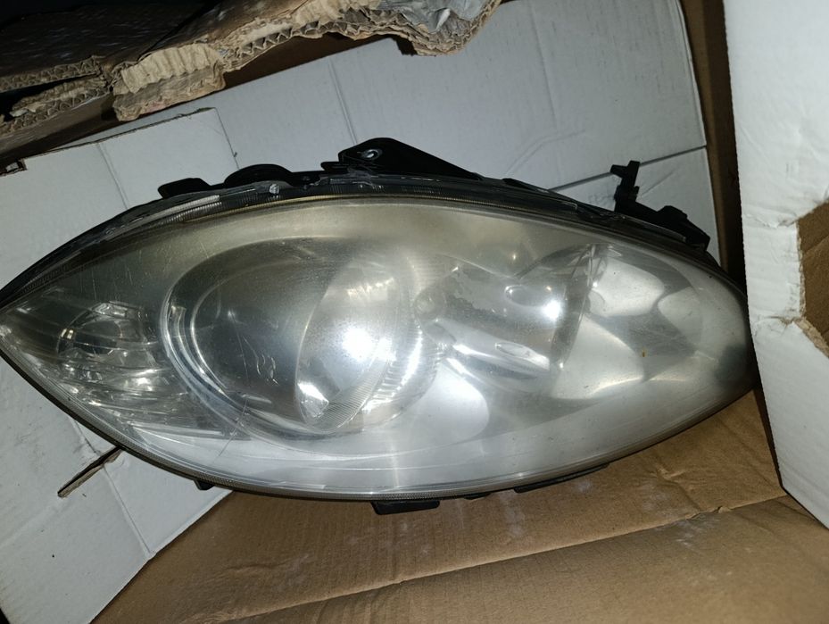Фара Fiat Linea оригінал