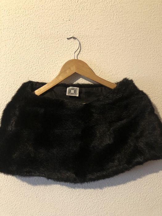 Estola caschecol com saco em pêlo preto