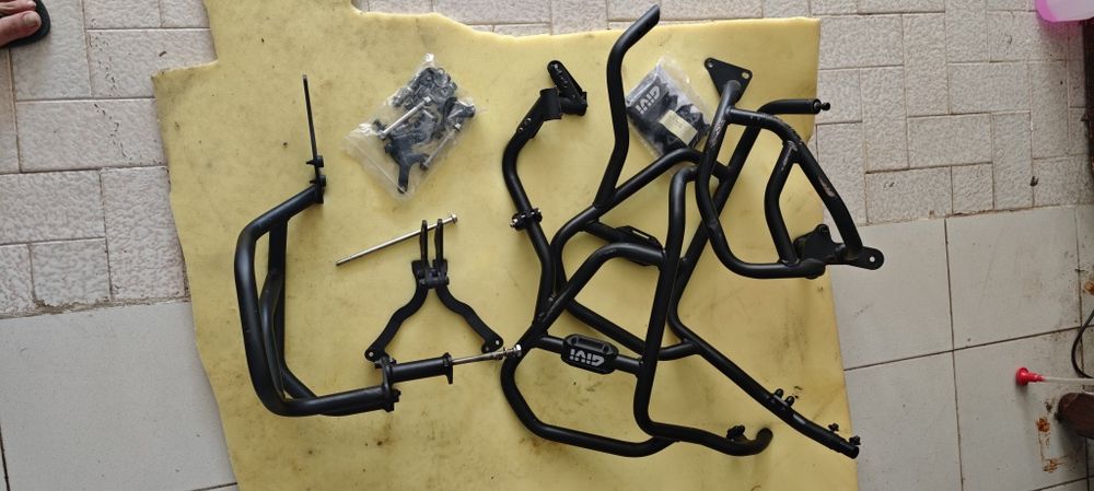 Givi Crash bar africa twin 1100