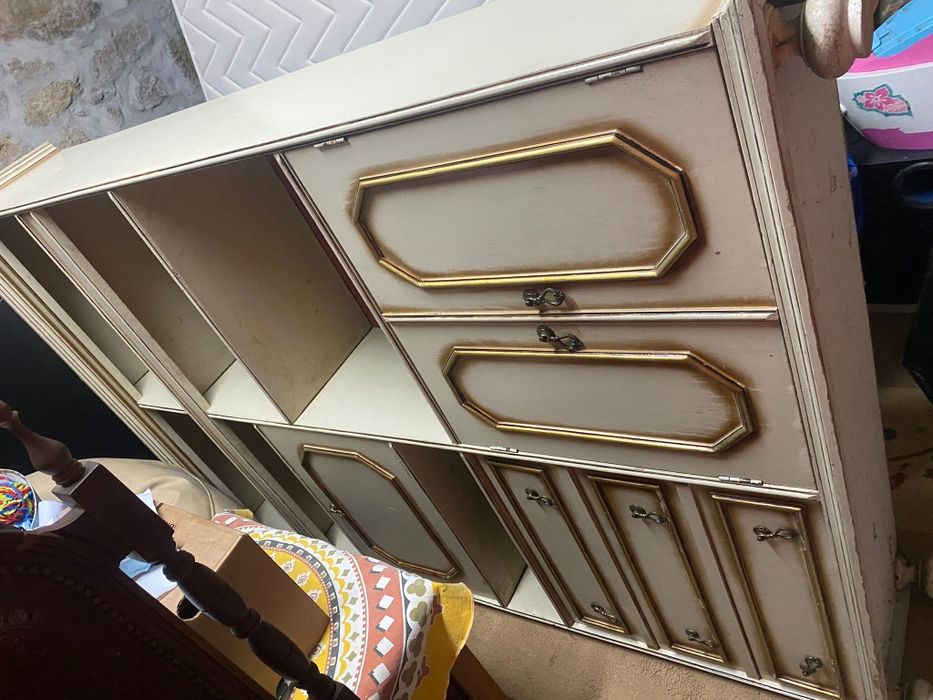 Mesa de sala + 8 Cadeiras em pele