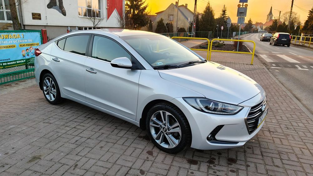 Hyundai Elantra Hyundai Elantra 1.6 benzyna 2016 drugi właściciel salon Polska