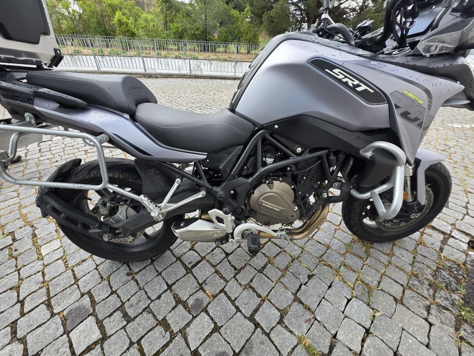 QJ SRT 700 on road