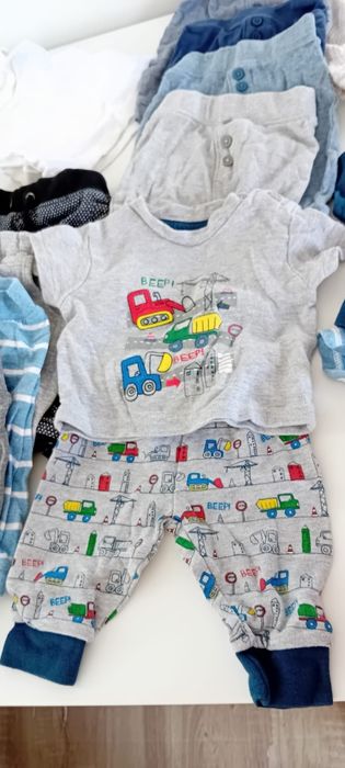 Lote/conjunto roupa bebé recém nascido - 0-3 meses - 84 peças