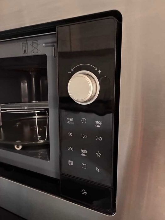 Microondas de encastre Bosch Serie 2, em inox