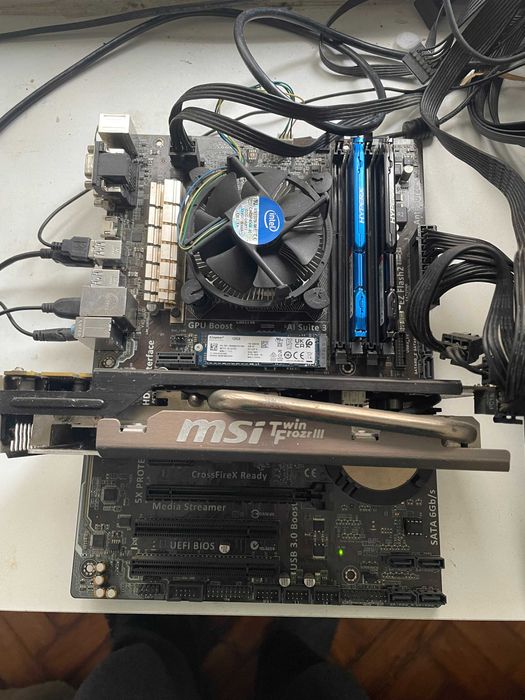 Placa-mãe  pronta para Jogar.