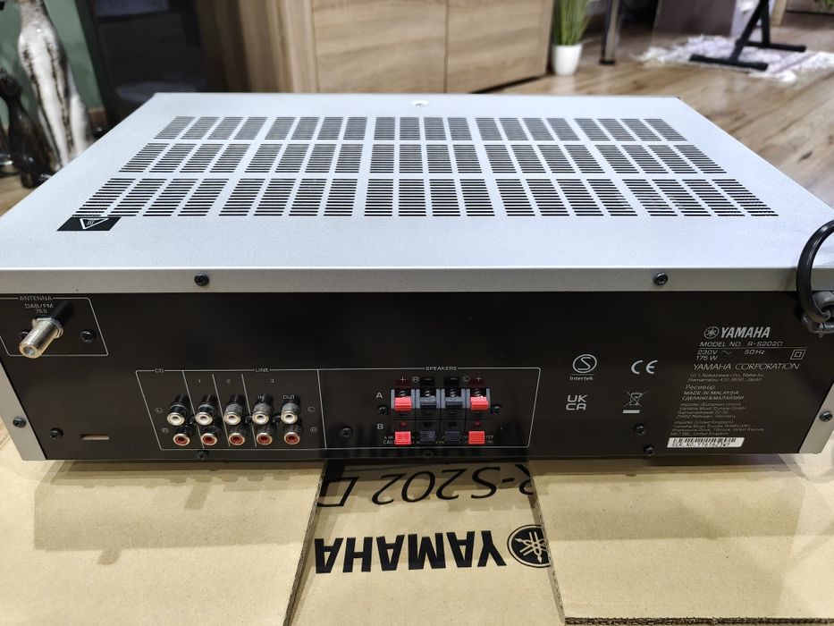 Amplituner YAMAHA R-S202D wzmacniacz  bluetooth