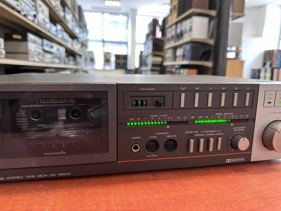 Magnetofon Universum C2330