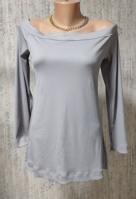 Водолазка с открытыми плечами