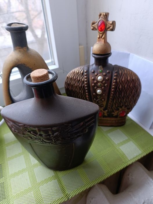Керамические бутылки для вина,водки  лотом