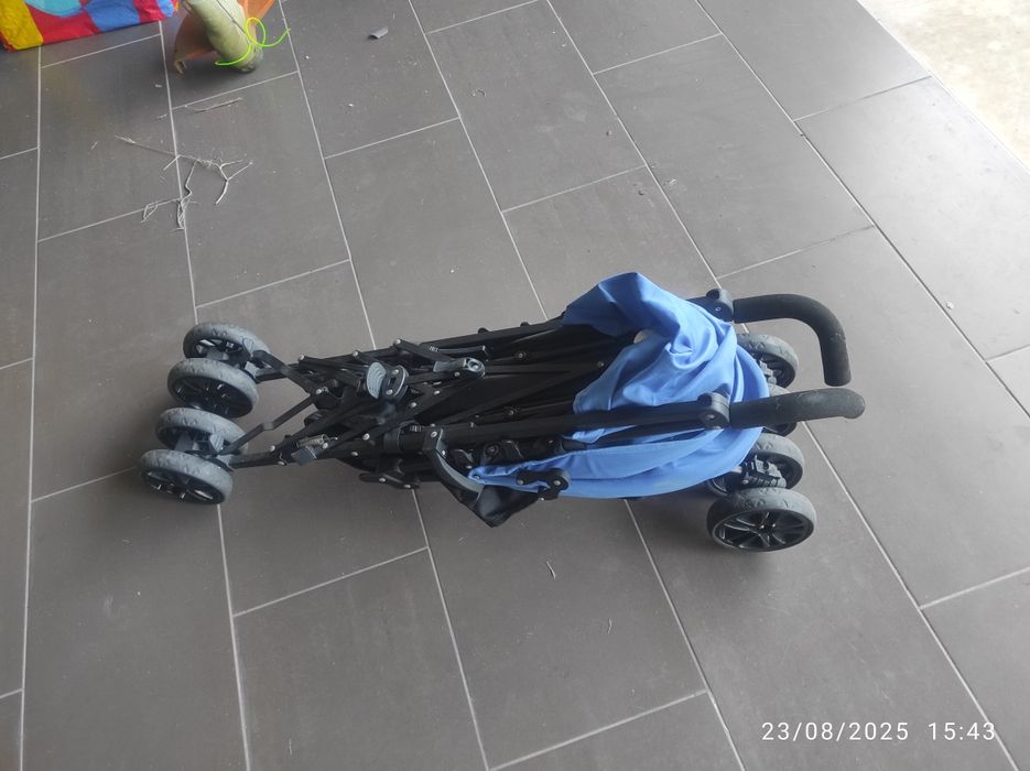Carrinho criança dobrável