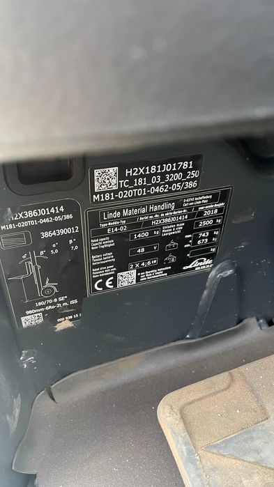 Empilhador elétrico Linde (1400 kg)