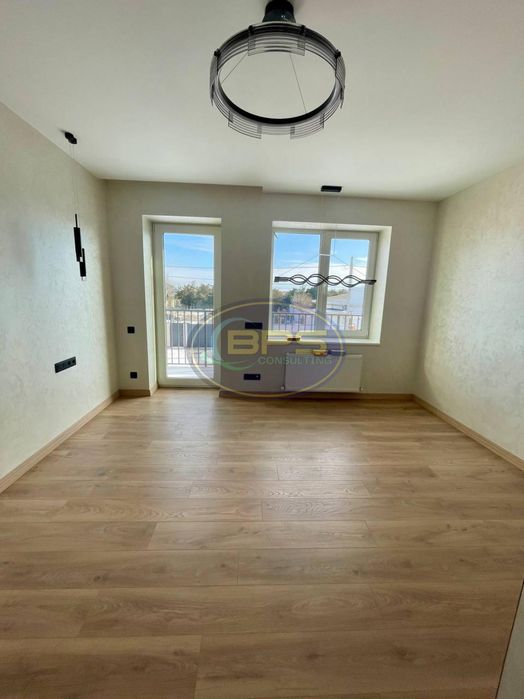 Новий сучасний будинок біля моря. Без %