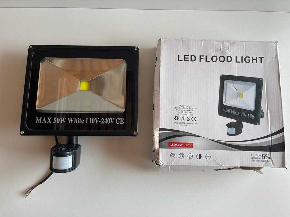 Halogen biały zimny 50 W z czujnikiem ruchu klasa A