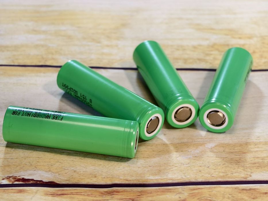 Акумулятор 18650 Samsung INR18650 25R 2500 mAh 20А високострумовий