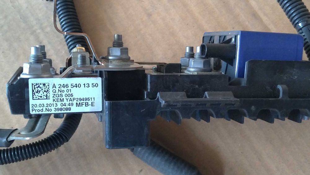 Cx. fusiveis da bateria Mercedes-Benz A-Classe (W176). A246.540.1350