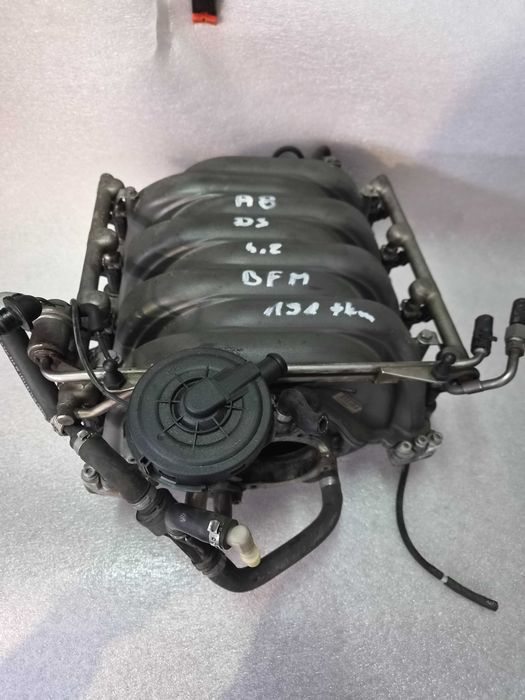 Kolektor ssący wtryski Audi A8 D3 4.2 BFM kpl