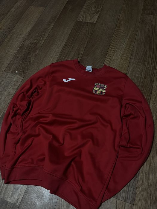 Продам кофту joma