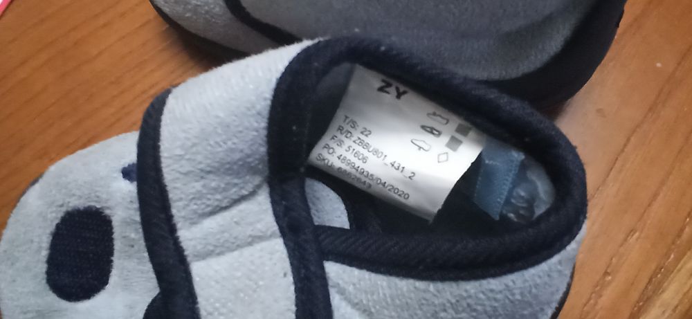 Sapatos e pantufas zippy 22