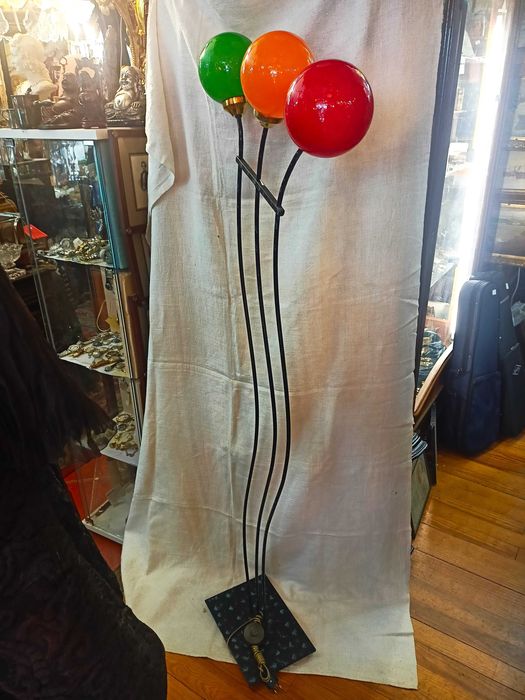 Candeeiro de Pé Metal Globos Vidro Colorido