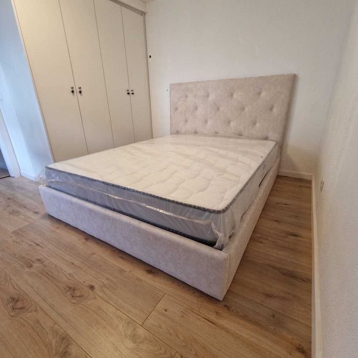 Camas de Casal Estofadas de Luxo 199€ Disp. em Várias Cores! 190x140m!