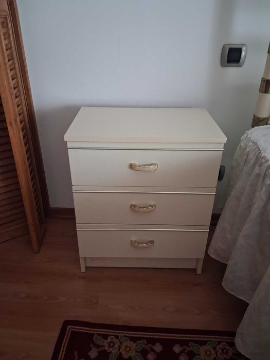 Mobiliário de quarto de casal - Usado (sem roupeiro)
