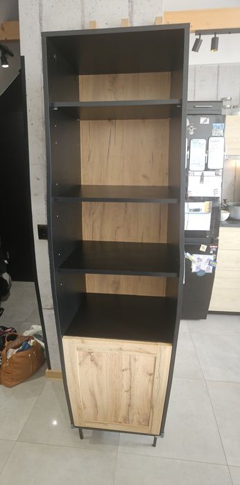 Szafka w stylu loftowym